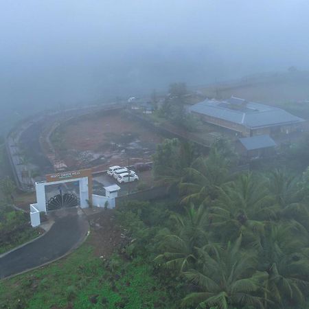 Misty Green Hills Parks & Resorts Kondotty Екстер'єр фото