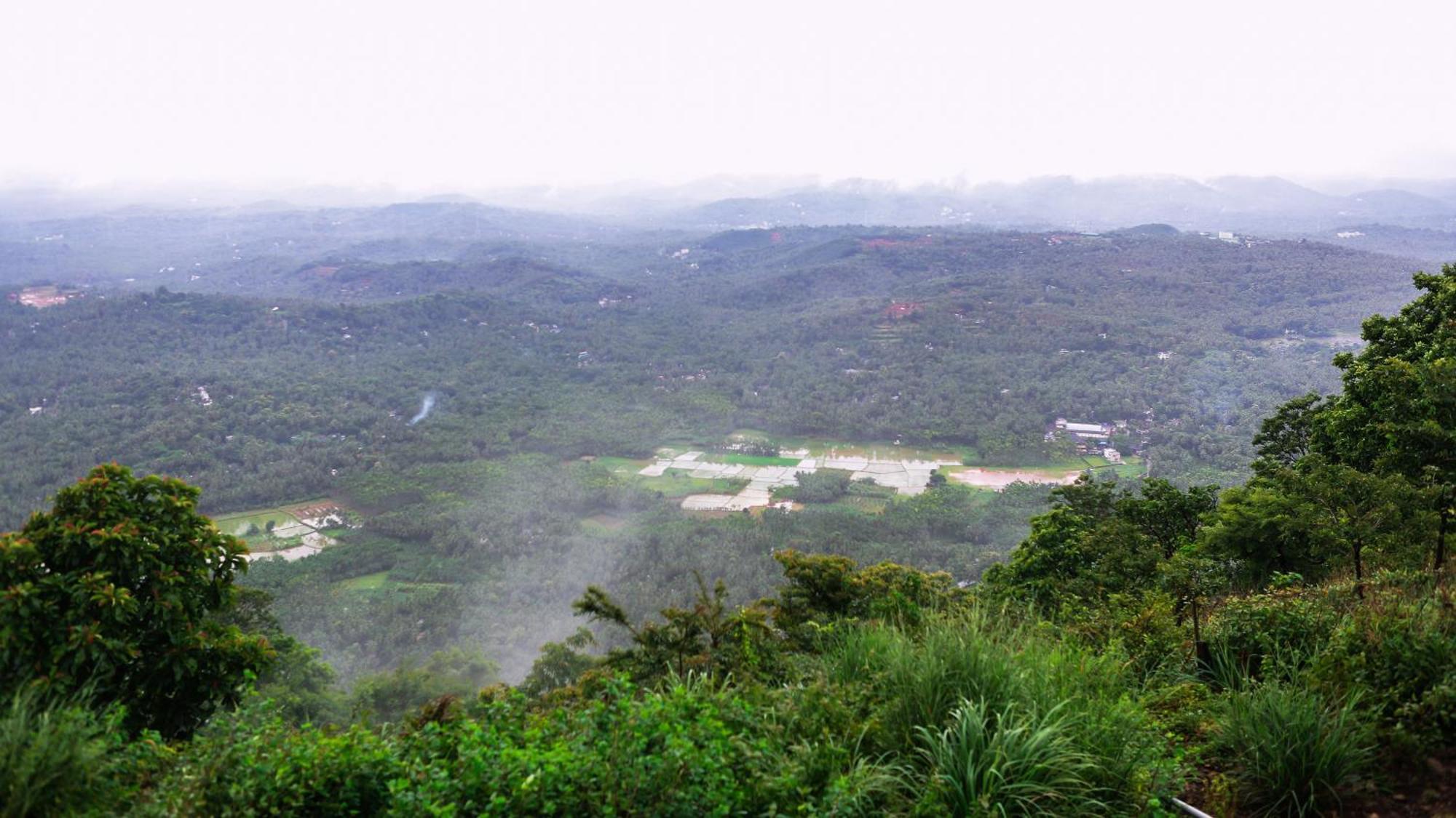 Misty Green Hills Parks & Resorts Kondotty Екстер'єр фото
